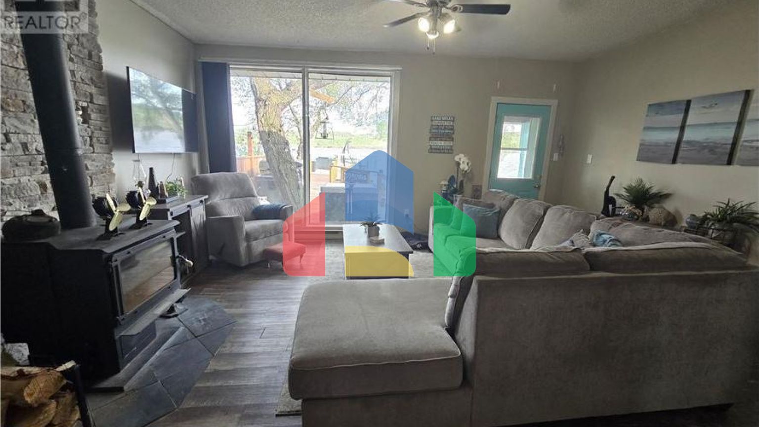 Residential - Single Family Home - Crooked Lake, Canada - Canada