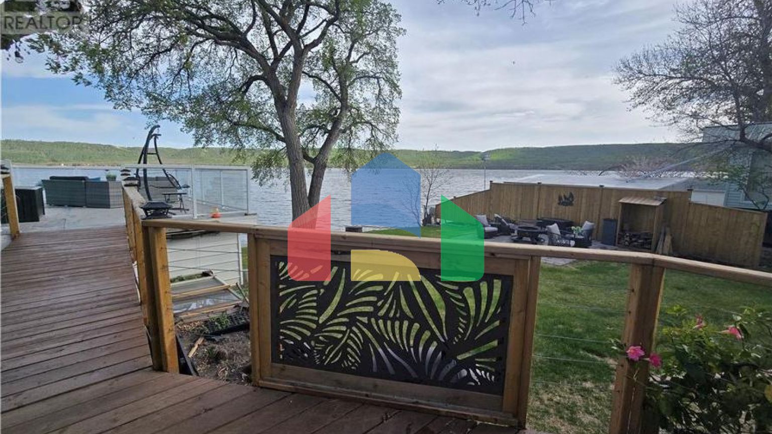 Residential - Single Family Home - Crooked Lake, Canada - Canada