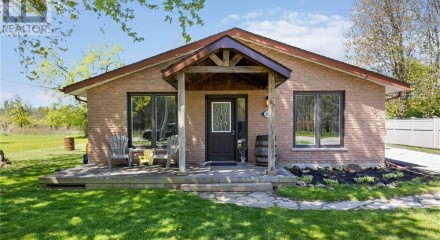 Residential - Single Family Home - Oil Springs, Canada - Canada