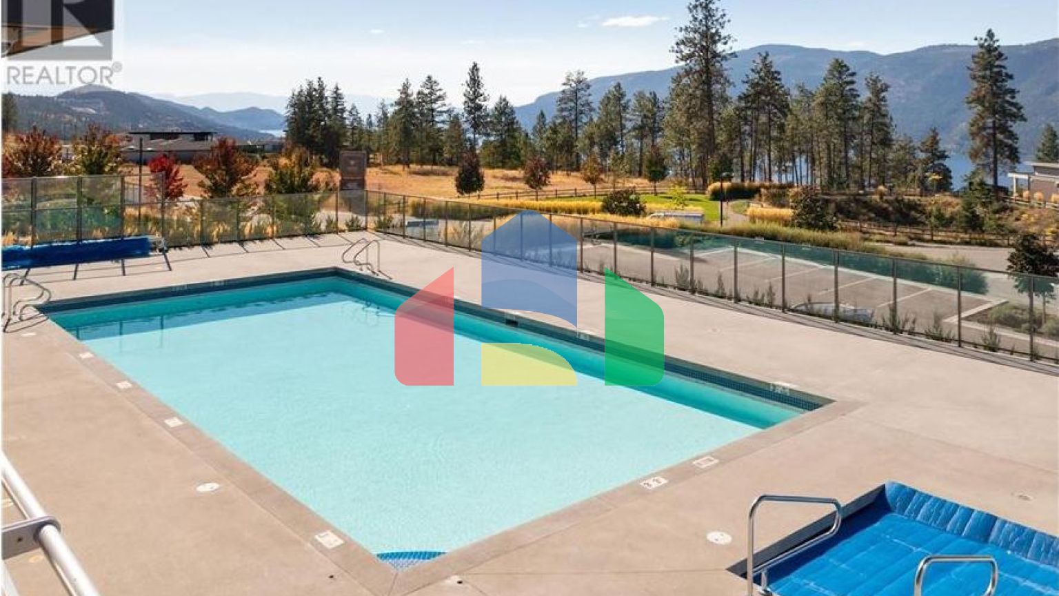 Residential - Condo/Apartment - Lake Country, Canada - Canada