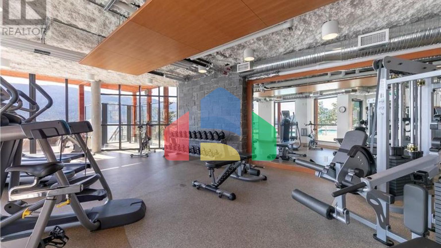 Residential - Condo/Apartment - Lake Country, Canada - Canada