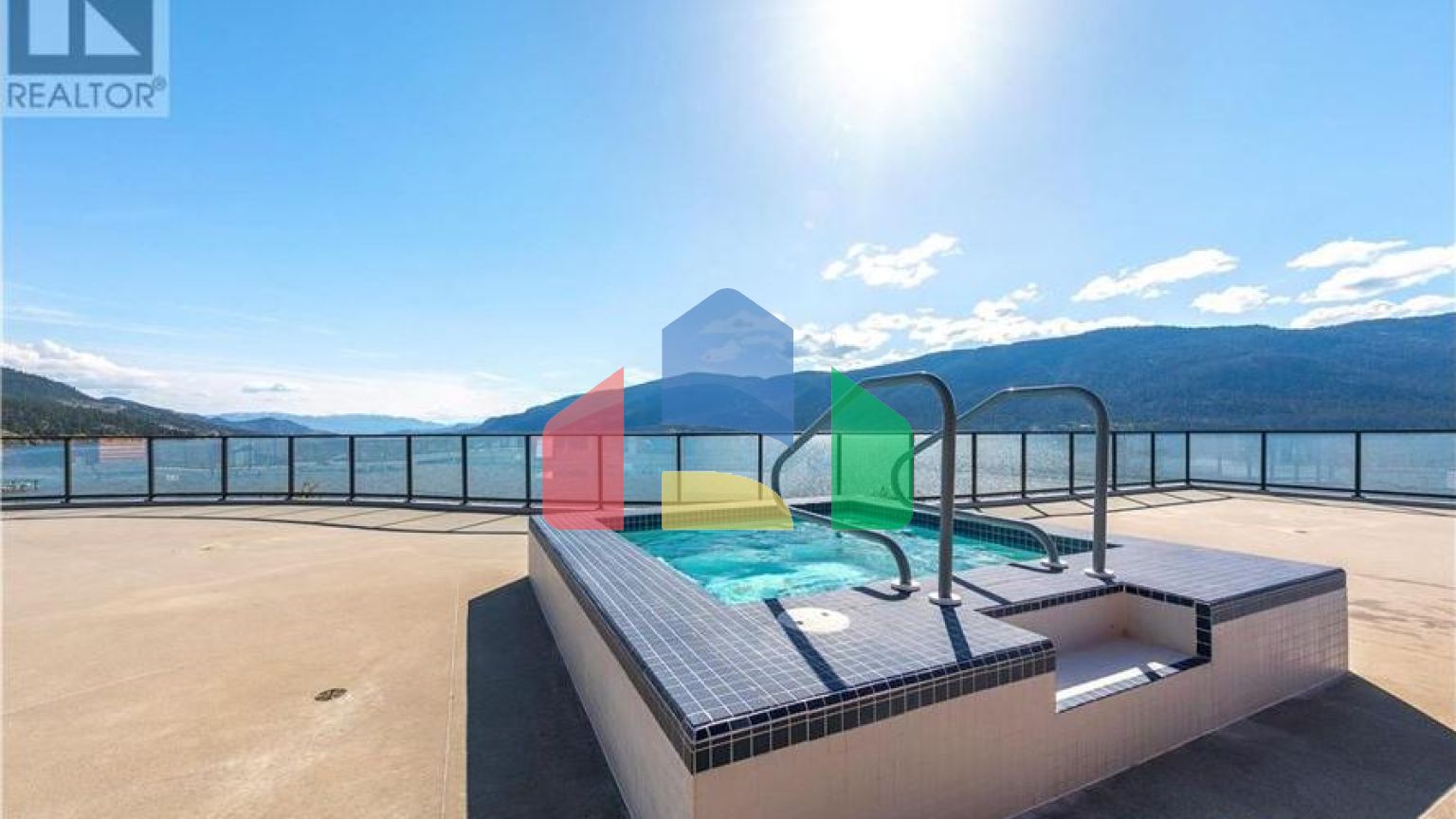 Residential - Condo/Apartment - Lake Country, Canada - Canada