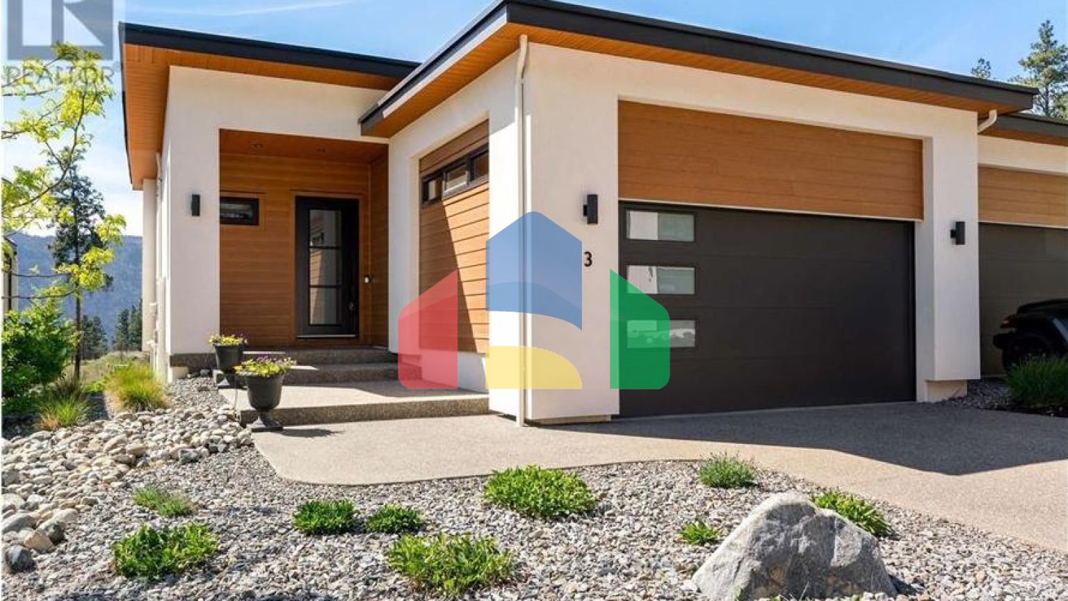 Residential - Condo/Apartment - Lake Country, Canada - Canada