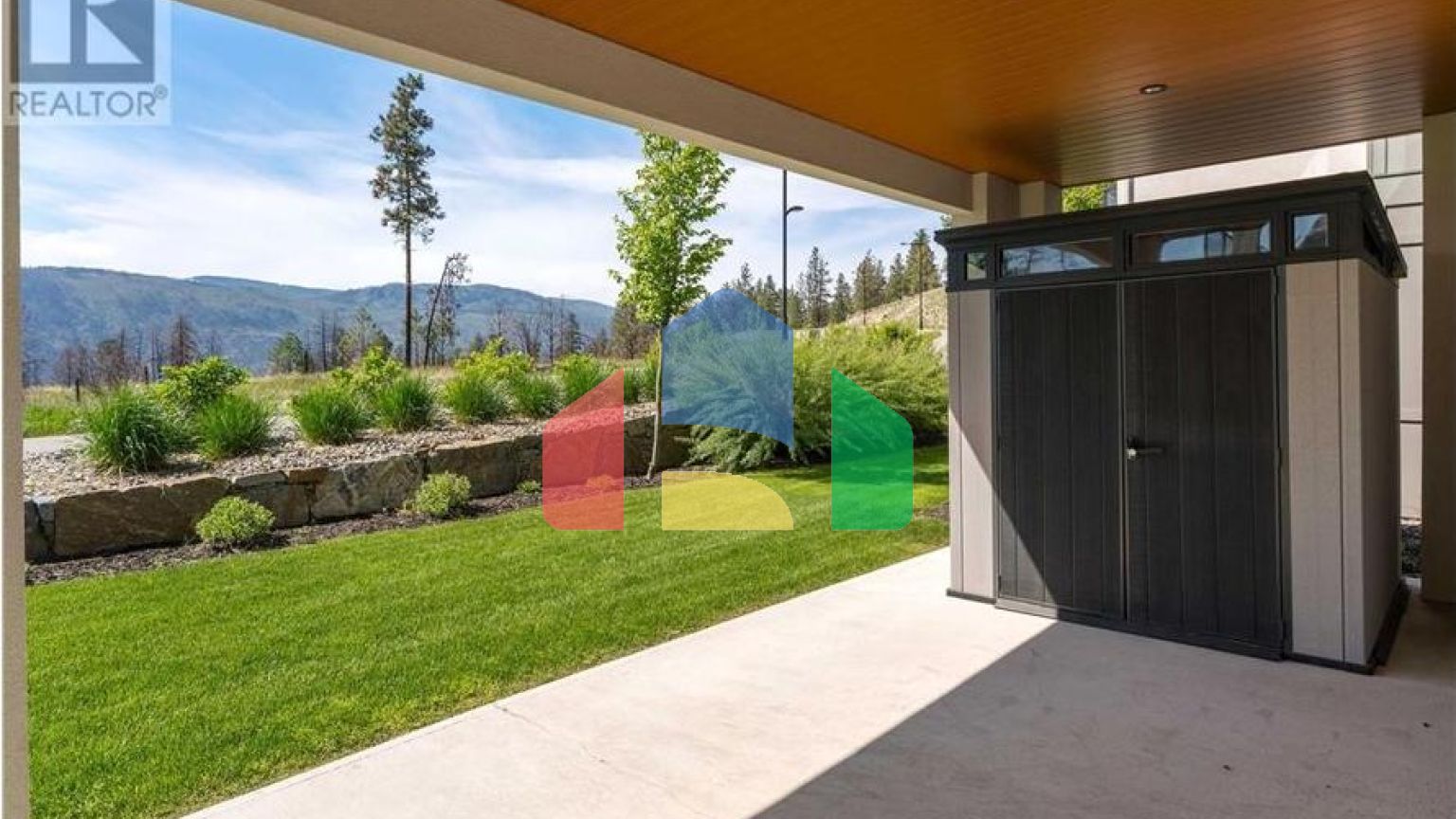 Residential - Condo/Apartment - Lake Country, Canada - Canada