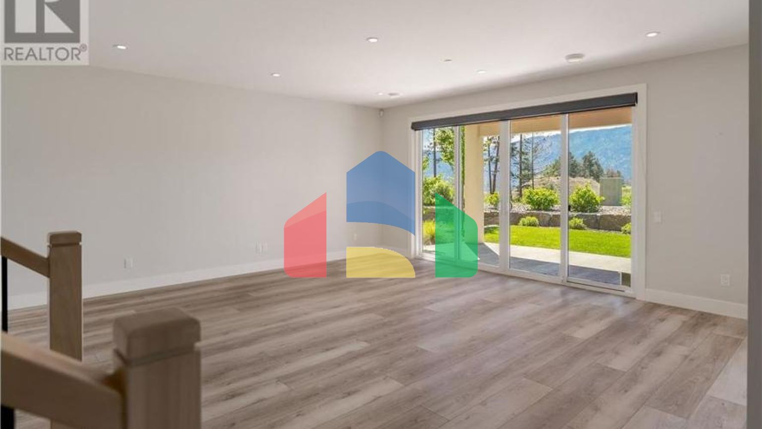 Residential - Condo/Apartment - Lake Country, Canada - Canada