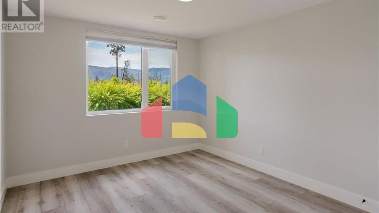 Residential - Condo/Apartment - Lake Country, Canada - Canada