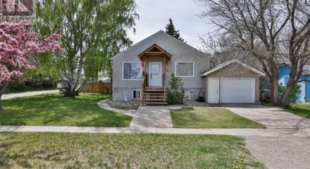 Residential - Single Family Home - Raymond, Canada - Canada