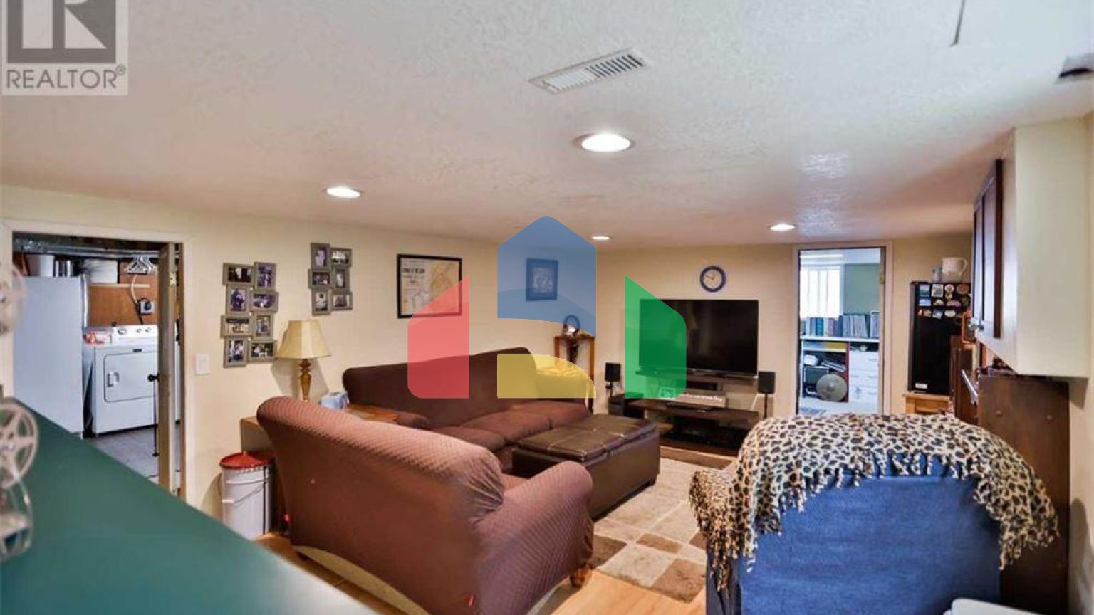 Residential - Single Family Home - Raymond, Canada - Canada