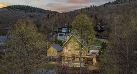 Residential - Two Level House - Stoneham-et-Tewkesbury, Canada - Canada