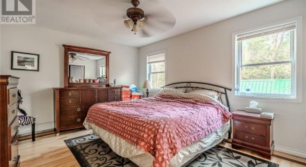 Residential - Single Family Home - Kawartha Lakes, Canada - Canada