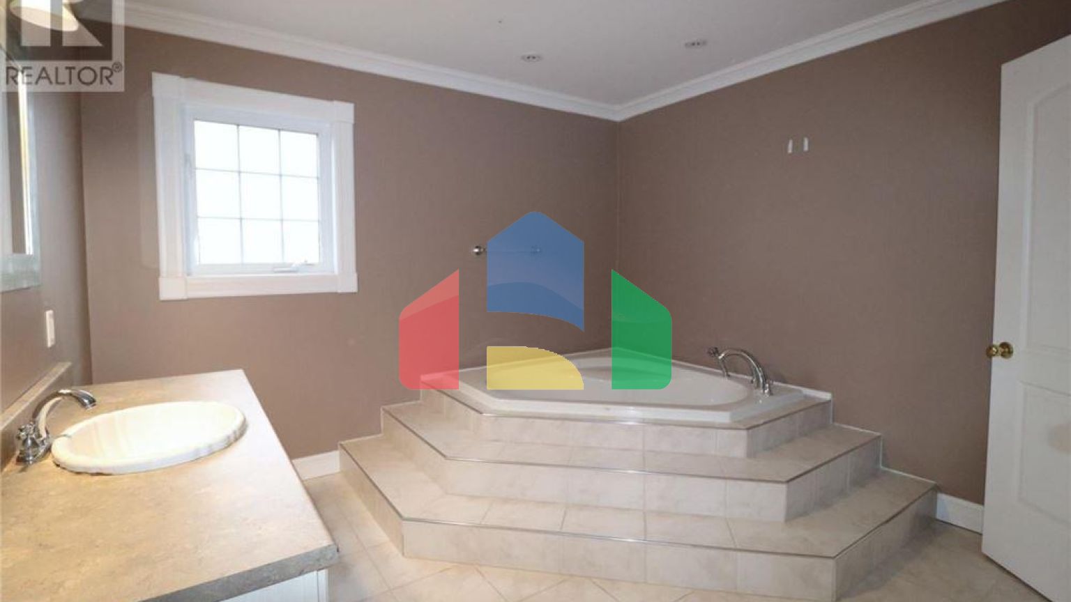 Residential - Single Family Home - Springdale, Canada - Canada