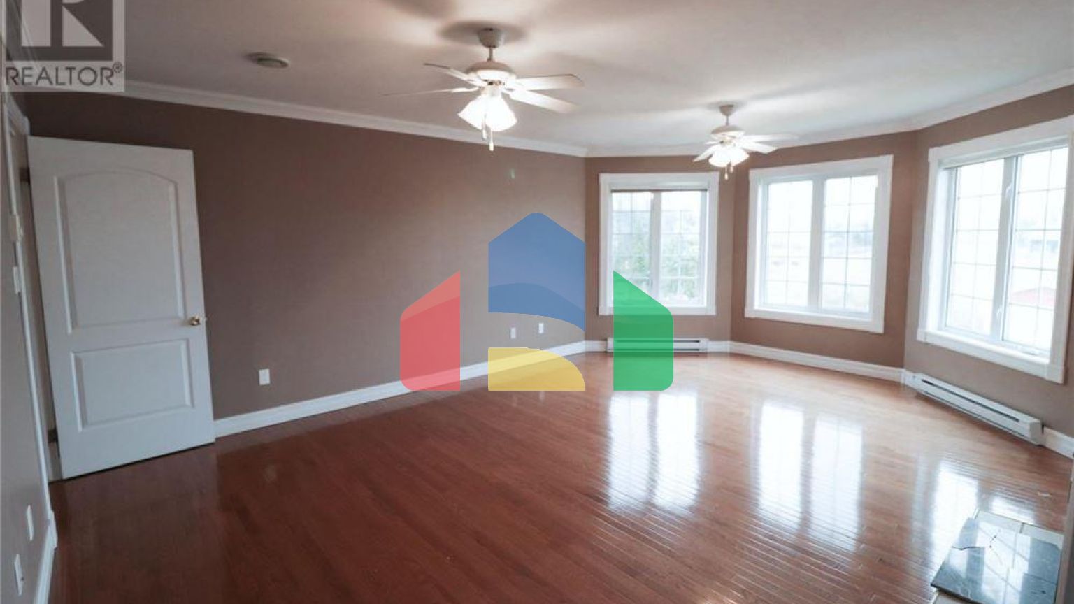 Residential - Single Family Home - Springdale, Canada - Canada