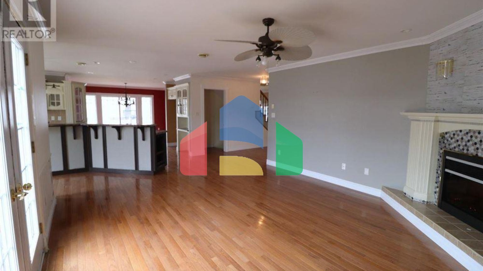 Residential - Single Family Home - Springdale, Canada - Canada