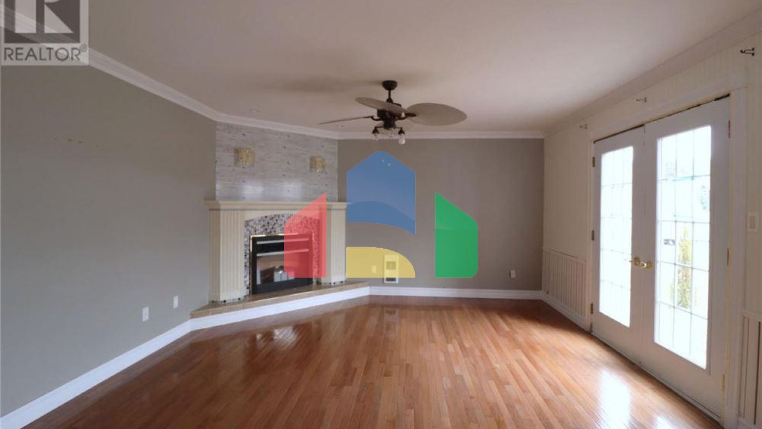 Residential - Single Family Home - Springdale, Canada - Canada