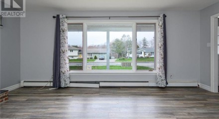 Residential - Single Family Home - Sydney River, Canada - Canada