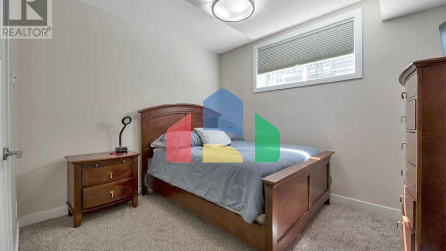 Residential - Single Family Home - Strathmore, Canada - Canada