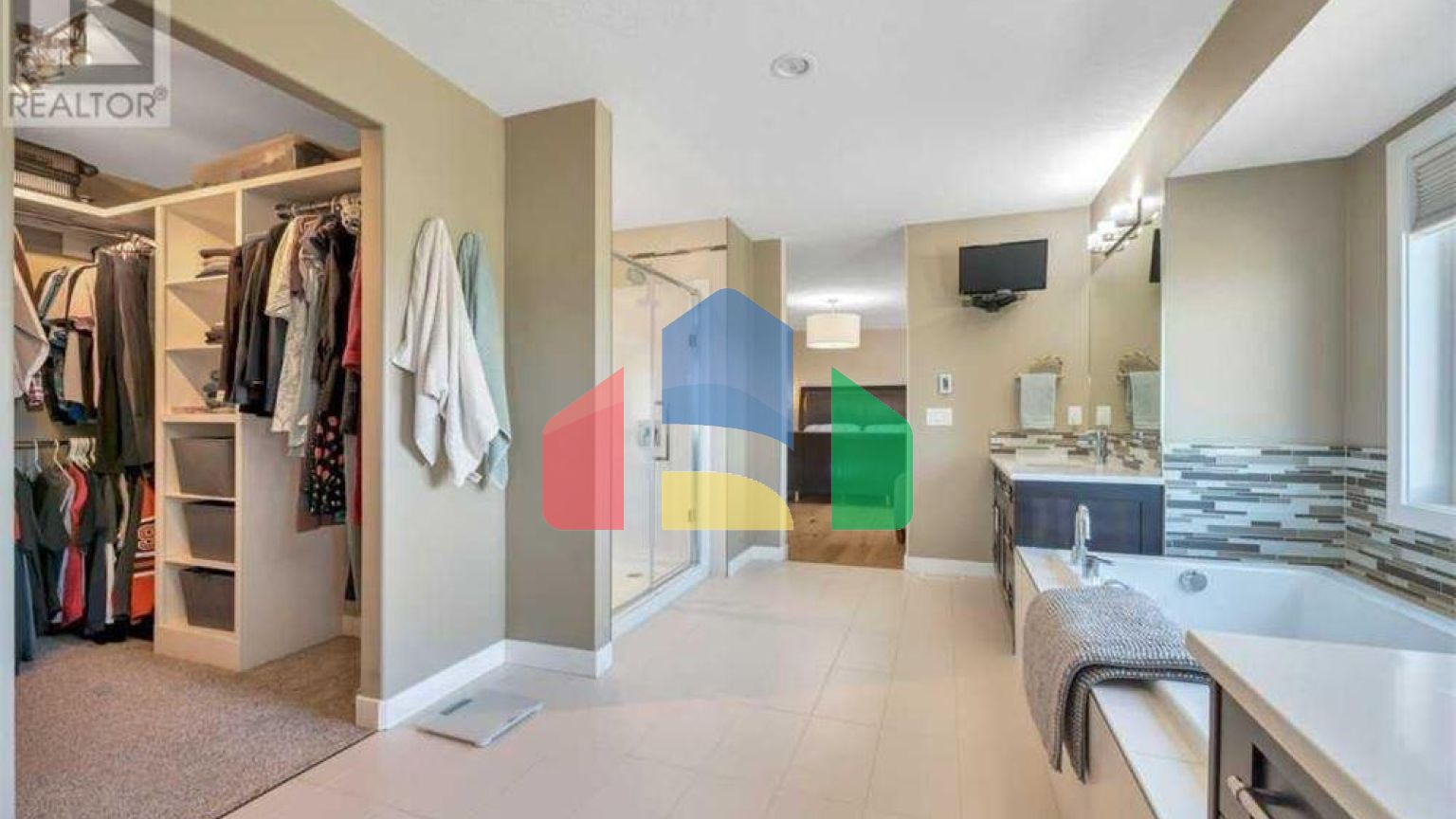 Residential - Single Family Home - Strathmore, Canada - Canada