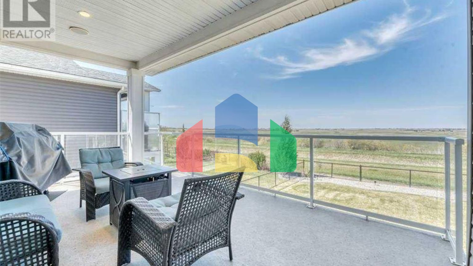 Residential - Single Family Home - Strathmore, Canada - Canada