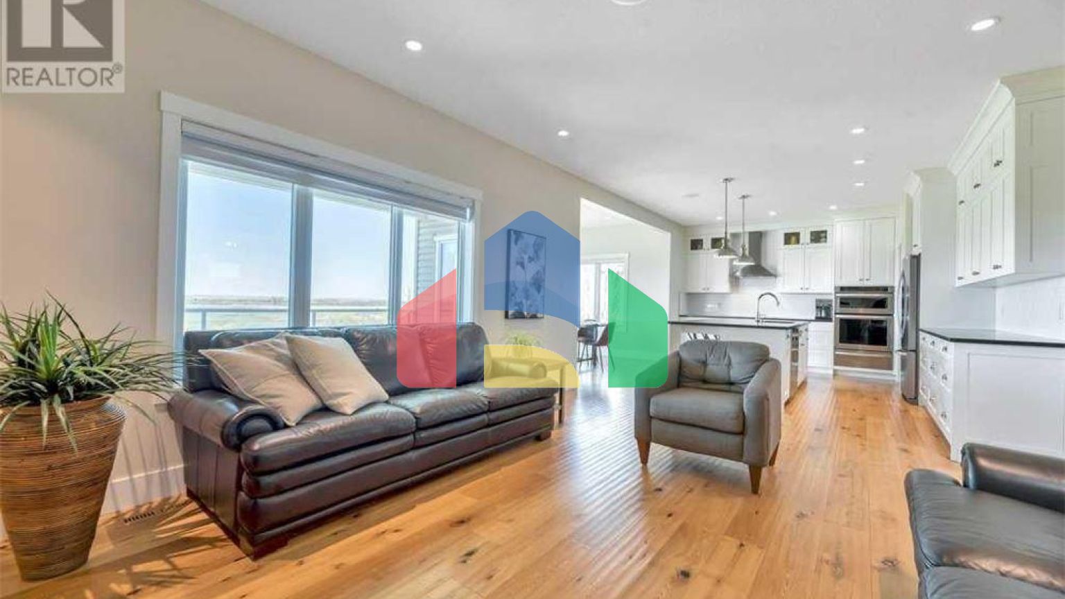 Residential - Single Family Home - Strathmore, Canada - Canada