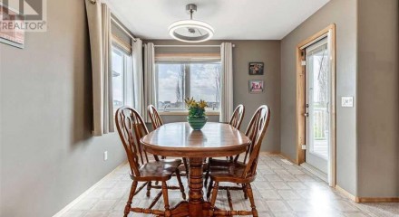 Residential - Single Family Home - Strathmore, Canada - Canada