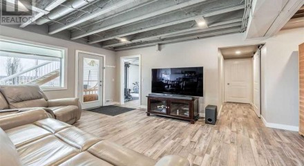 Residential - Single Family Home - Strathmore, Canada - Canada
