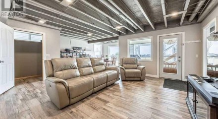Residential - Single Family Home - Strathmore, Canada - Canada