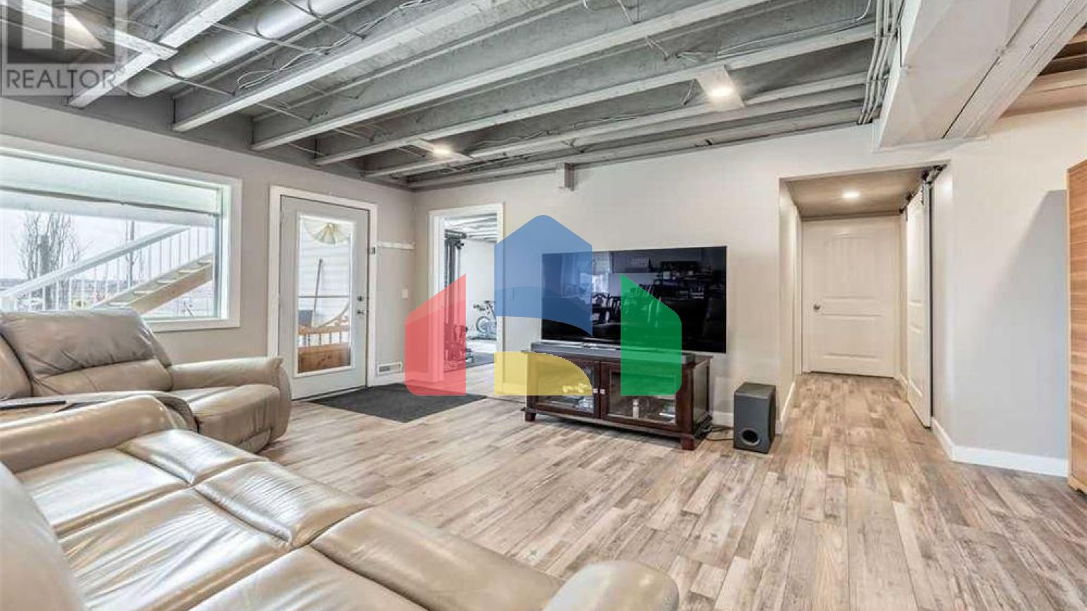 Residential - Single Family Home - Strathmore, Canada - Canada