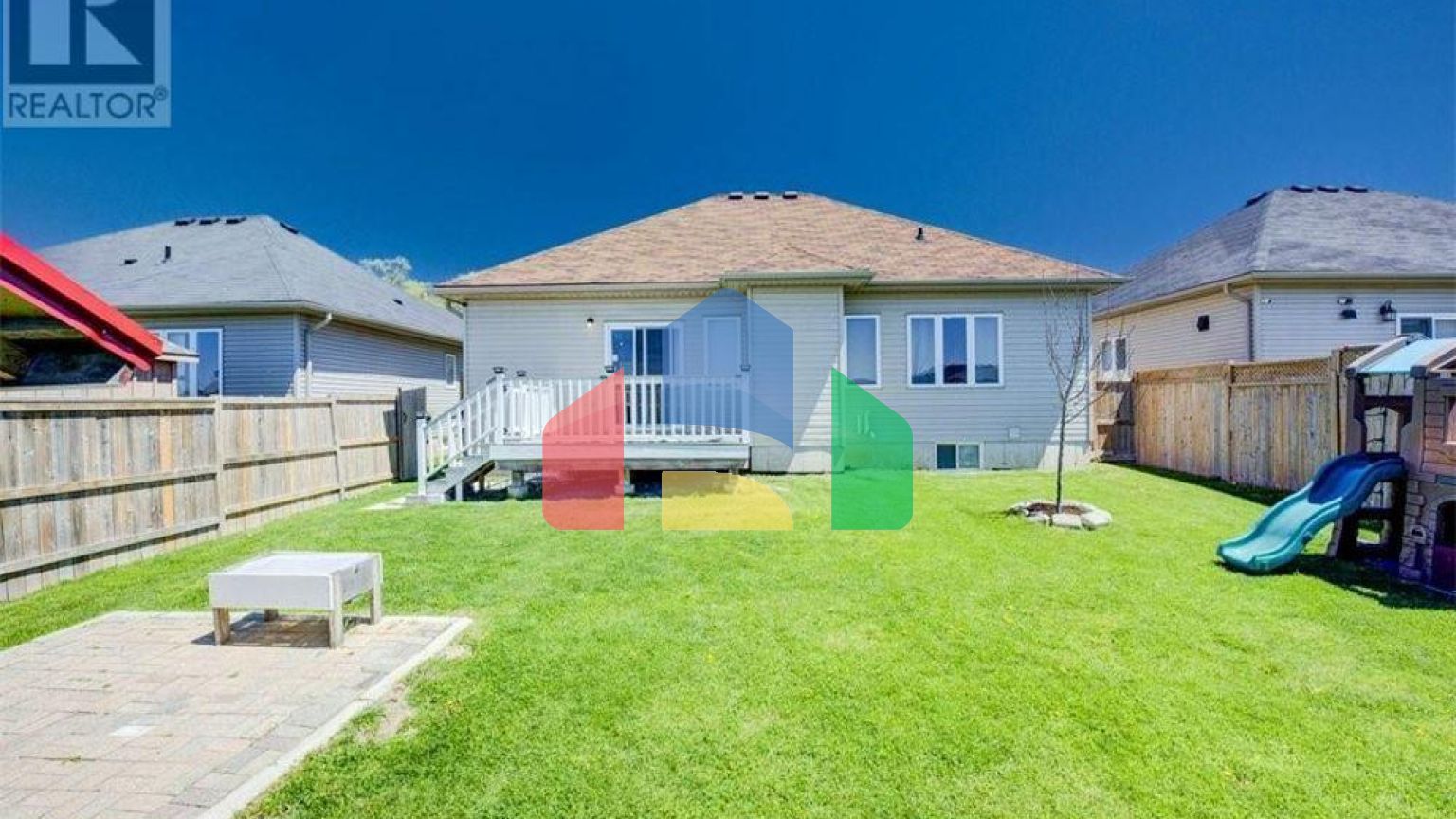 Residential - Single Family Home - Norwich, Canada - Canada