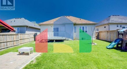 Residential - Single Family Home - Norwich, Canada - Canada