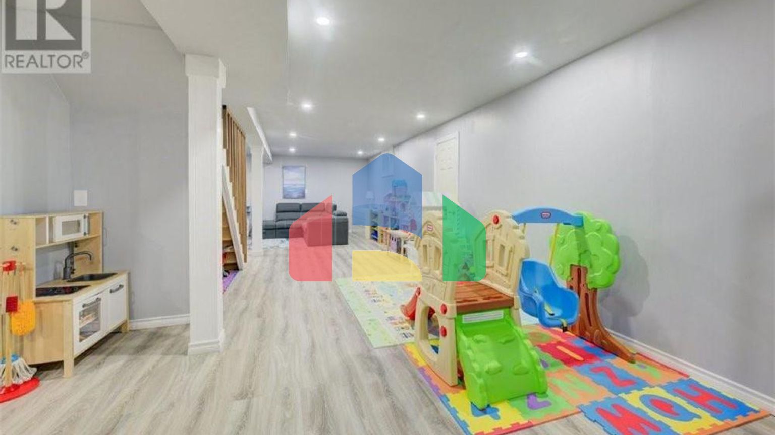 Residential - Single Family Home - Norwich, Canada - Canada