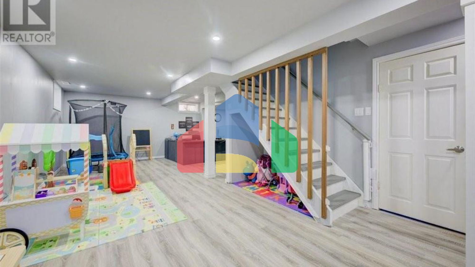 Residential - Single Family Home - Norwich, Canada - Canada