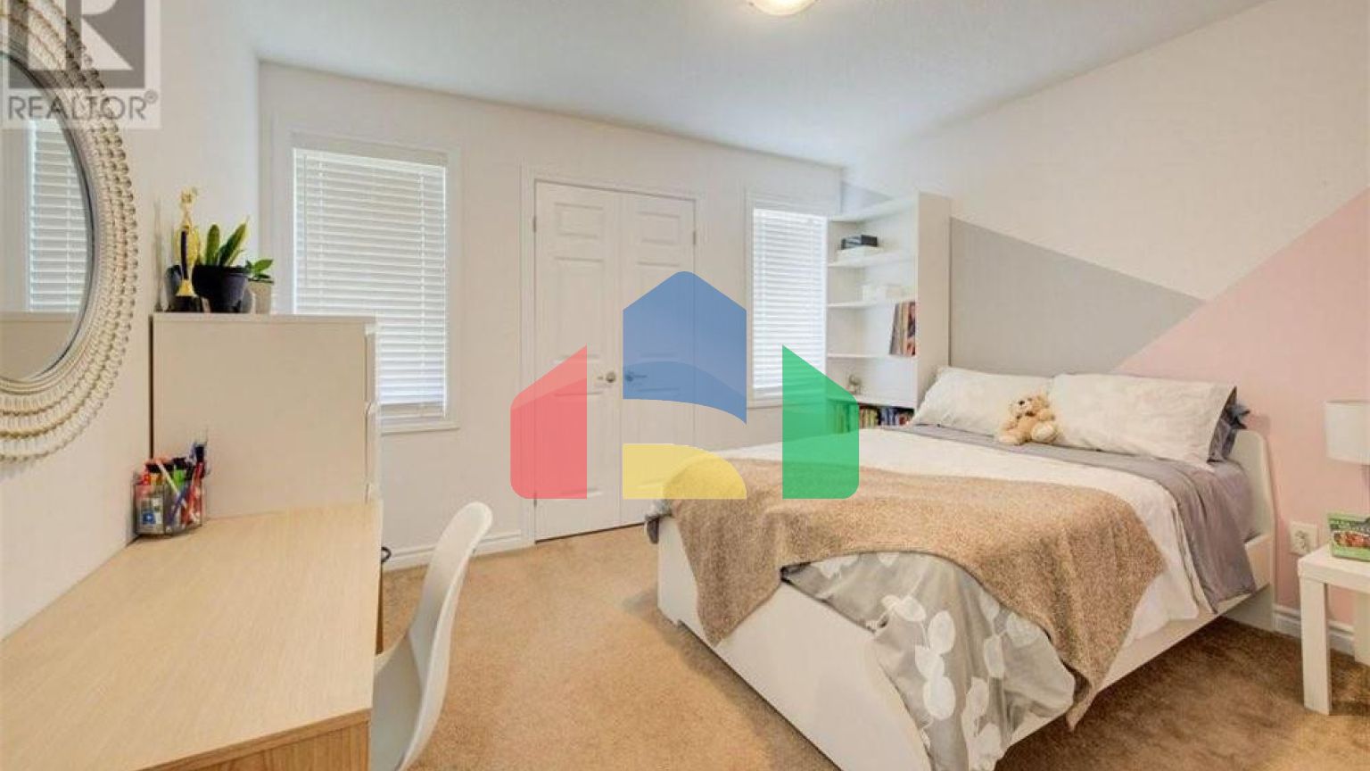 Residential - Single Family Home - Norwich, Canada - Canada