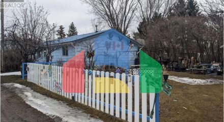 Residential - Single Family Home - Rosemary, Canada - Canada