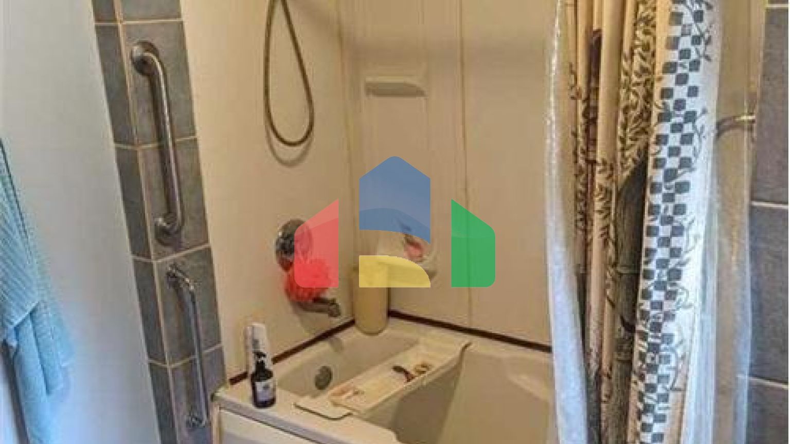 Residential - Single Family Home - Rosemary, Canada - Canada