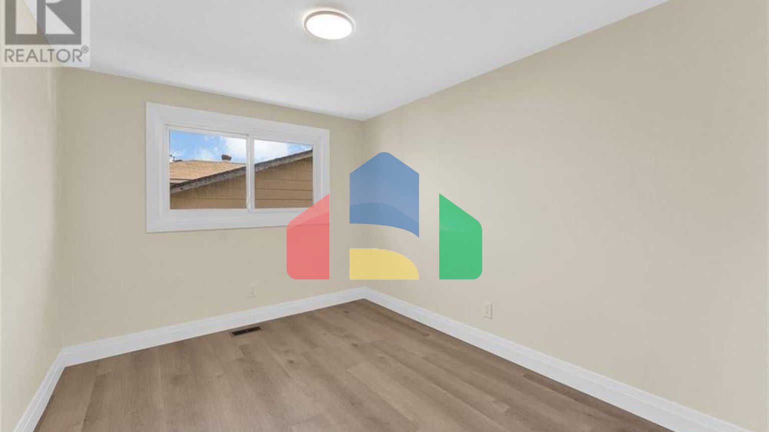 Residential - Single Family Home - Tilbury, Canada - Canada