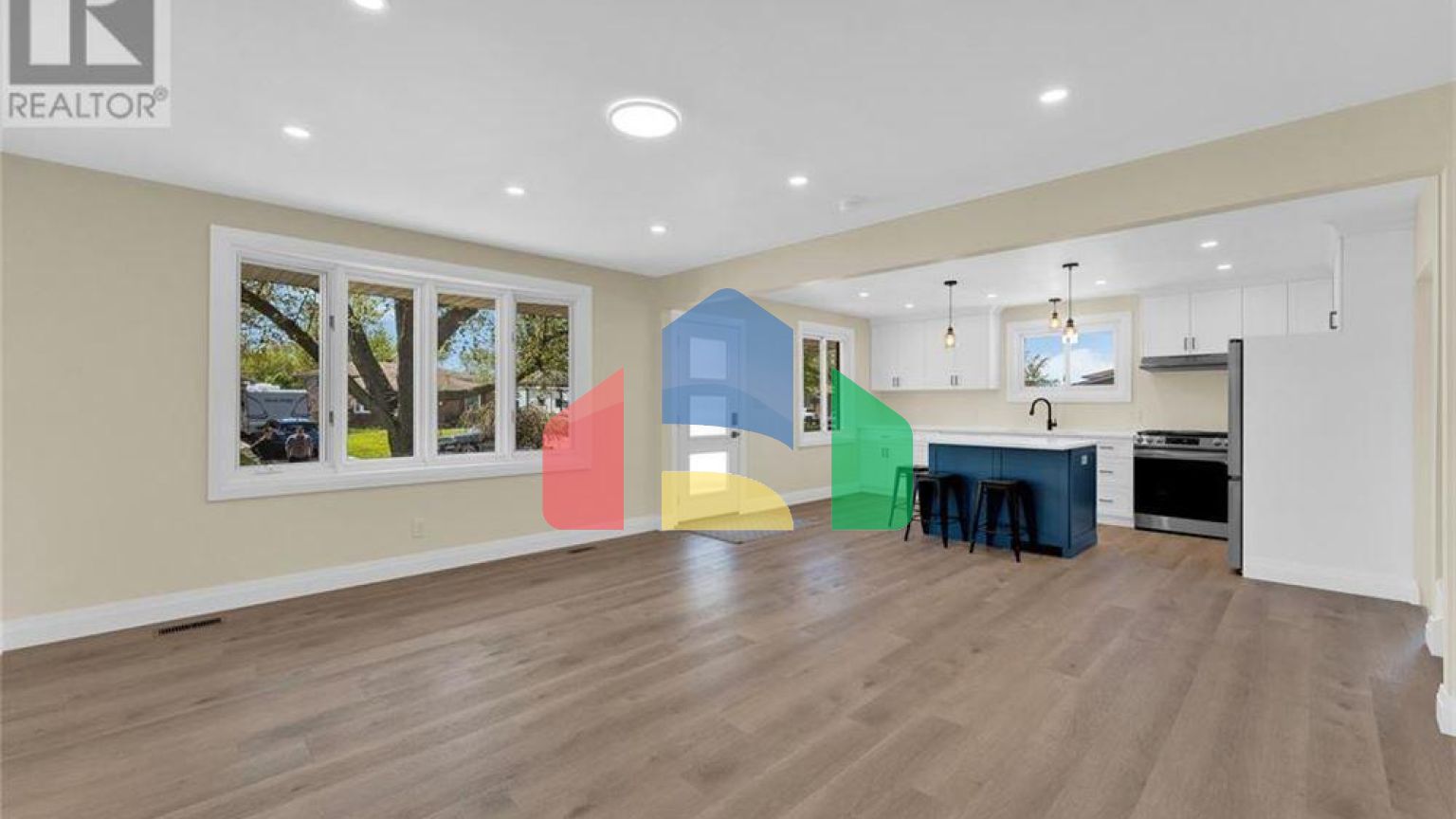 Residential - Single Family Home - Tilbury, Canada - Canada