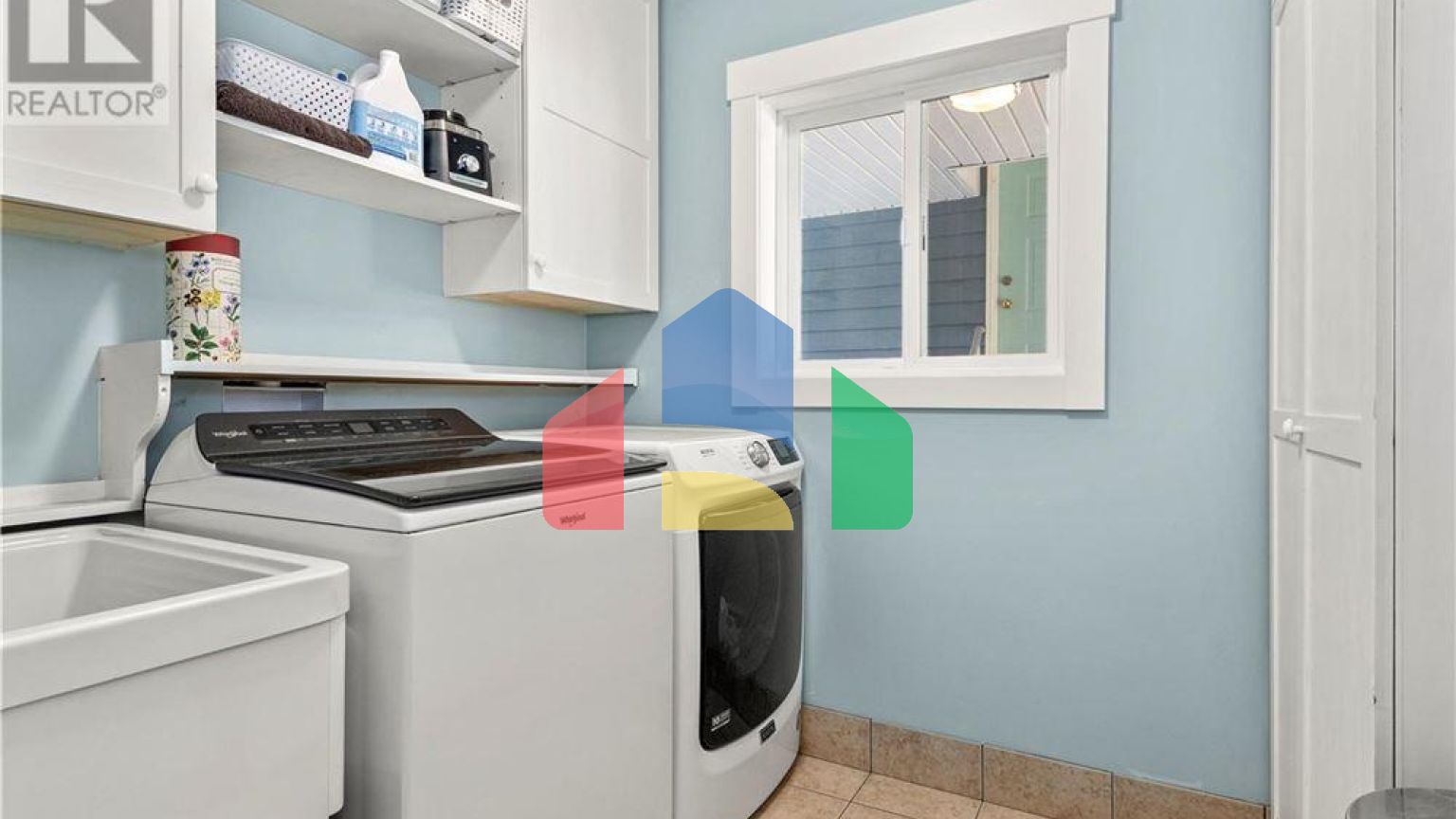 Residential - Single Family Home - Comox, Canada - Canada