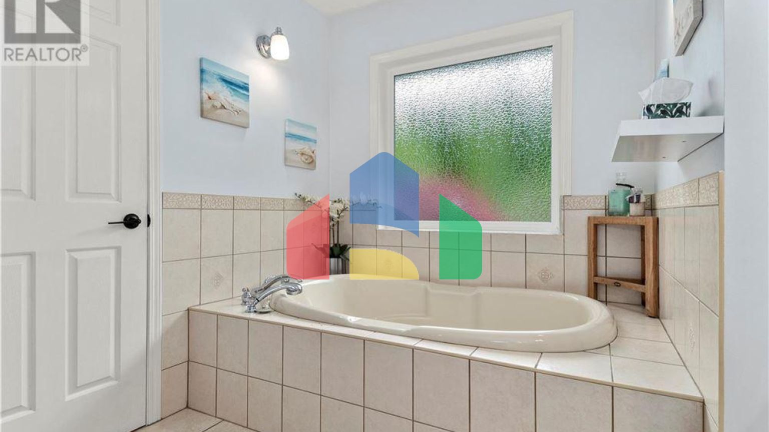 Residential - Single Family Home - Comox, Canada - Canada