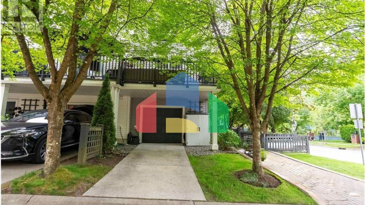 Residential - Townhouse - Port Moody, Canada - Canada