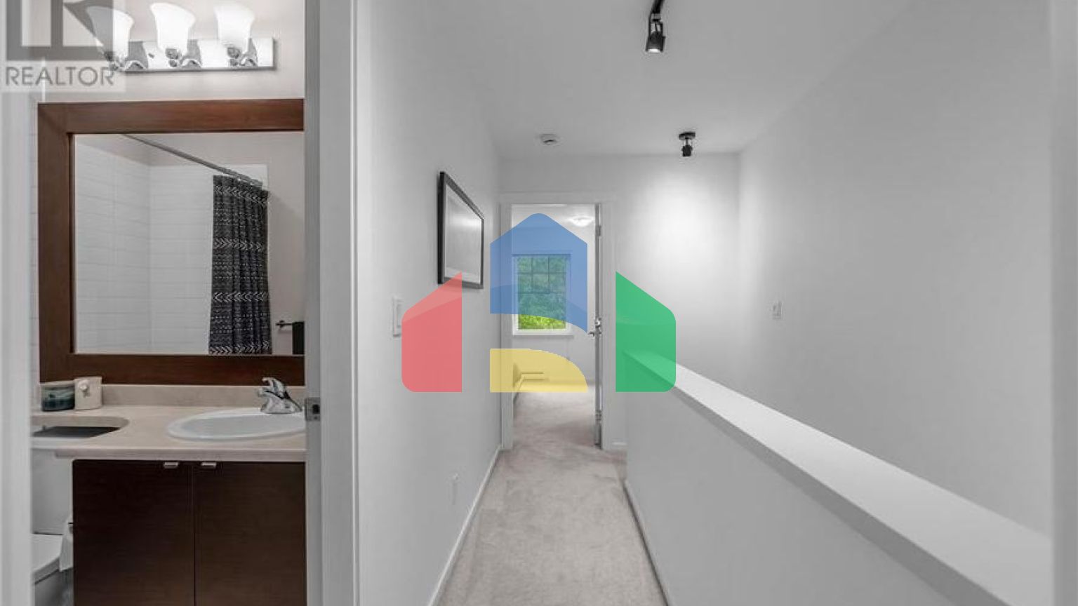 Residential - Townhouse - Port Moody, Canada - Canada