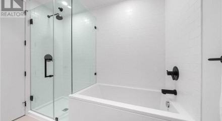 Residential - Condo/Apartment - Port Moody, Canada - Canada