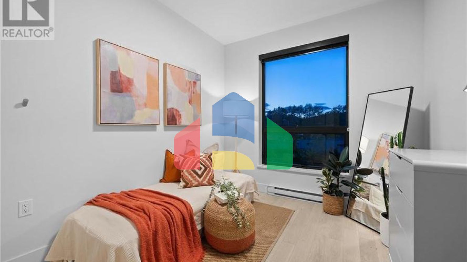 Residential - Condo/Apartment - Port Moody, Canada - Canada