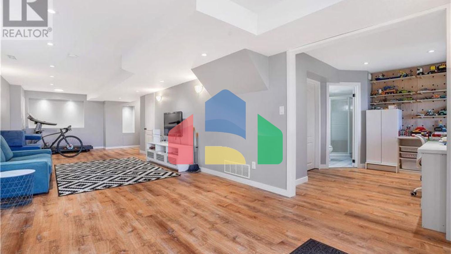 Residential - Single Family Home - Orangeville, Canada - Canada