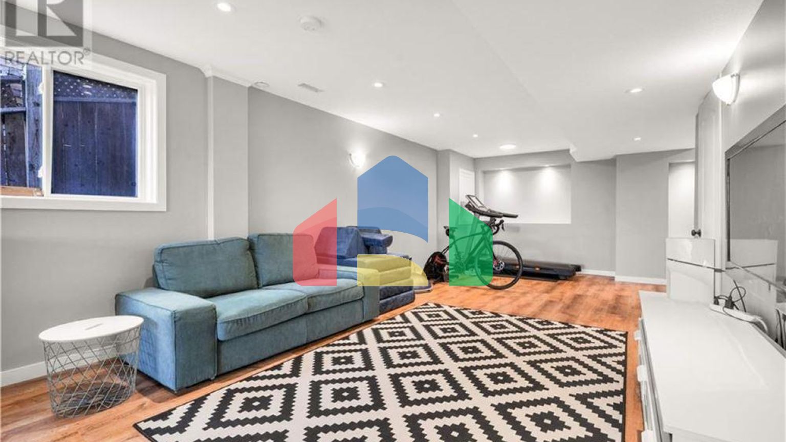 Residential - Single Family Home - Orangeville, Canada - Canada