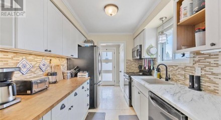 Residential - Single Family Home - Orangeville, Canada - Canada