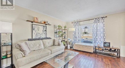 Residential - Single Family Home - Orangeville, Canada - Canada