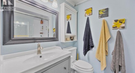 Residential - Single Family Home - Orangeville, Canada - Canada