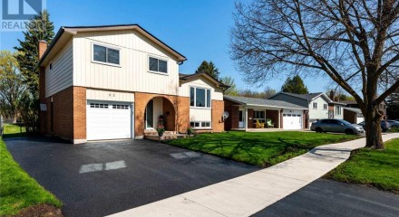 Residential - Single Family Home - Orangeville, Canada - Canada