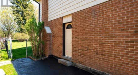 Residential - Single Family Home - Orangeville, Canada - Canada