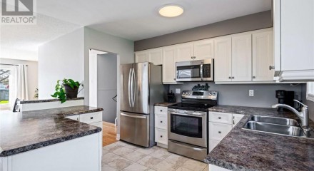 Residential - Single Family Home - Orangeville, Canada - Canada